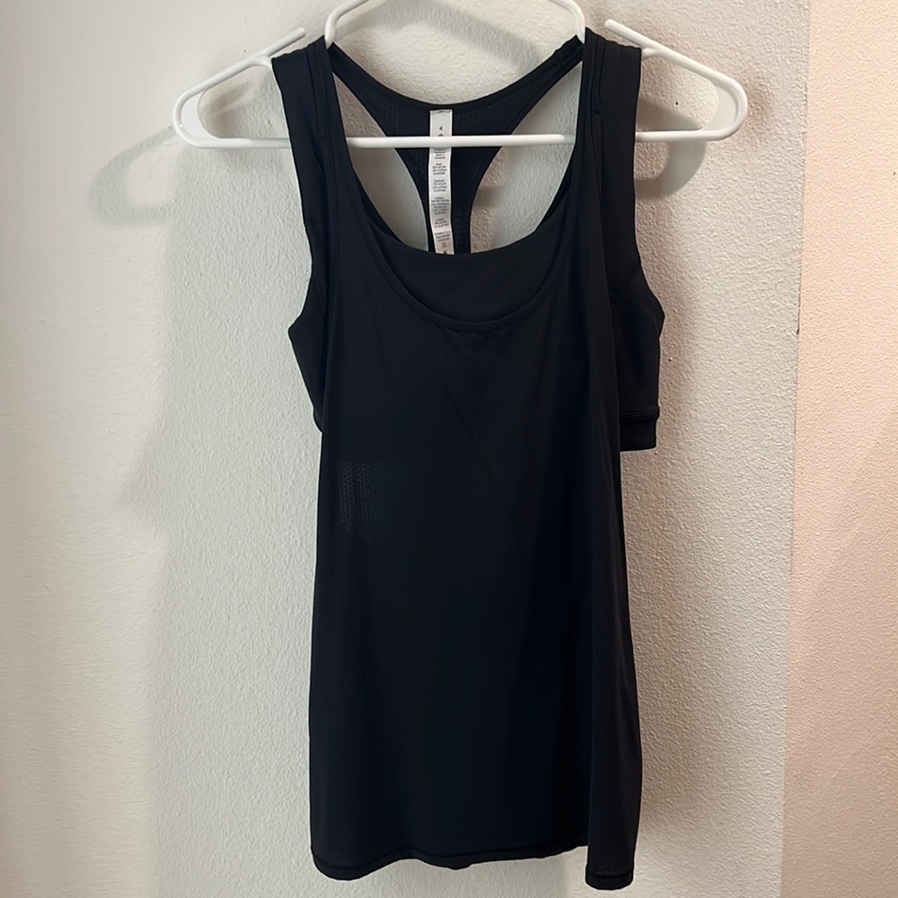 Black lululemon tank size 4